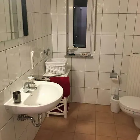 Apartment Apartment *