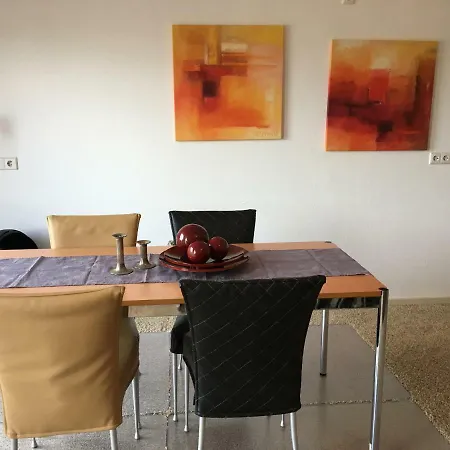 Apartment Apartment *